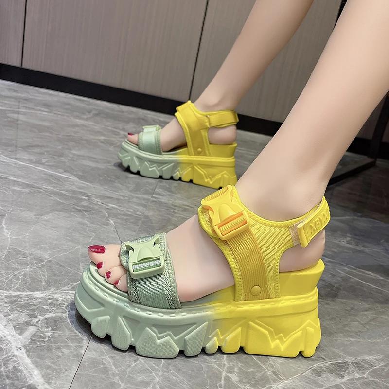 Women's Summer Sandals 2024 New Style Wedge Height Increasing Women Outdoors Beach Casual Mesh Breathability Walking Sneakers