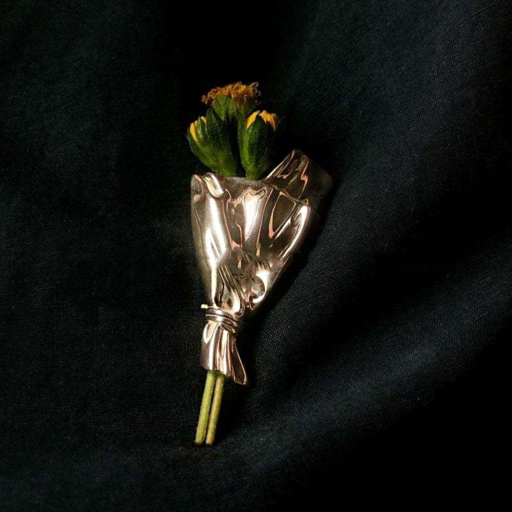 Silver Flower Brooch Vintage Gold Brooch Temperament Metal Clothes Pin Gift