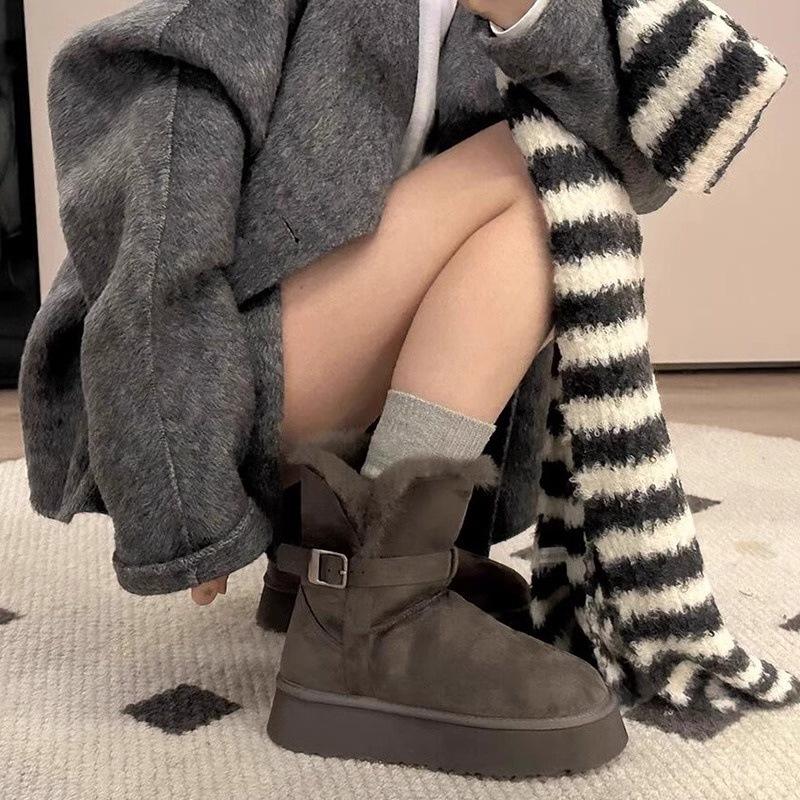 

Fur integrated gray snow boots women s 2025 winter new retro two-wear medium tube velvet thickened Northeast cotton shoes 40