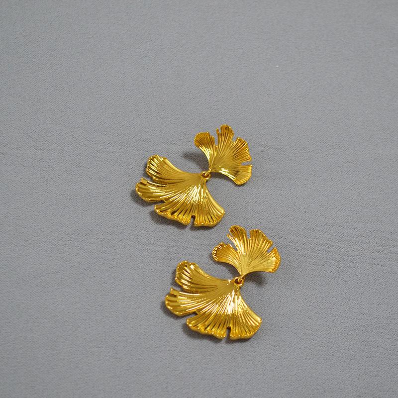 

Exaggerated Gilded Brass Ginkgo Leaf Earrings with 925 Silver Posts