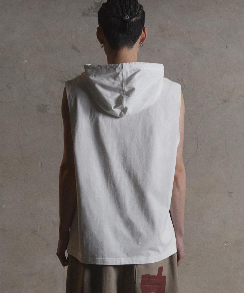 Garter Gallery Red Cross Hood Sleeveless_White