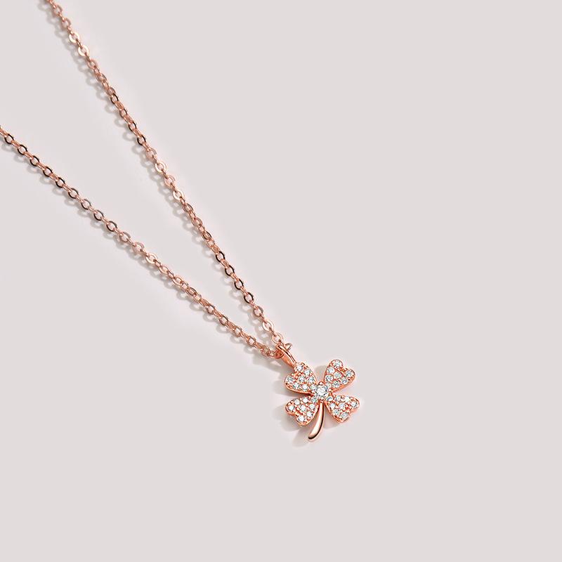 Lucky Four Leaf Grass Necklace, Female Clavicle Chain, Female Cold and Elegant Style, Korean Version, Simple and Small Style