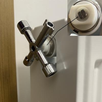1 Stück Multifunktionaler 4-in-1 Kreuz Tragbarer Silber Hand Schraubendreher DIY Steckschlüssel Schraubendreherkopf Kombination