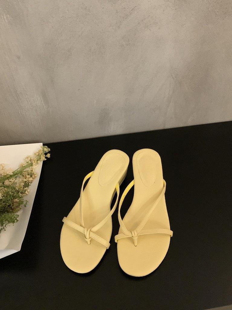 French wedge heel silver toe slippers women's summer wear 2025 new style beautiful temperament thin strap sandals sandals