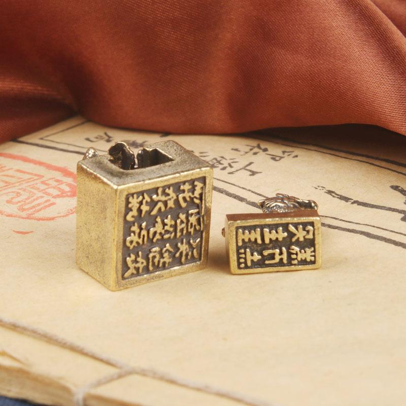 Vintage Brass Qinglong Desktop Ornament Auspicious Beast Mother And Child Copper Engraved Leisure Seal Antique Imitati