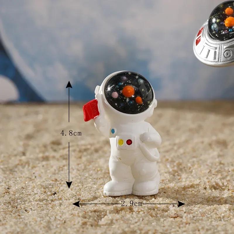 Figurki Miniaturowe Słodkie Kreskówkowe Astronauci Króliczki Mikro Krajobraz Ozdoby do Dekoracji Domu Królik Rzemiosło Pokój Biurko Dekoracja