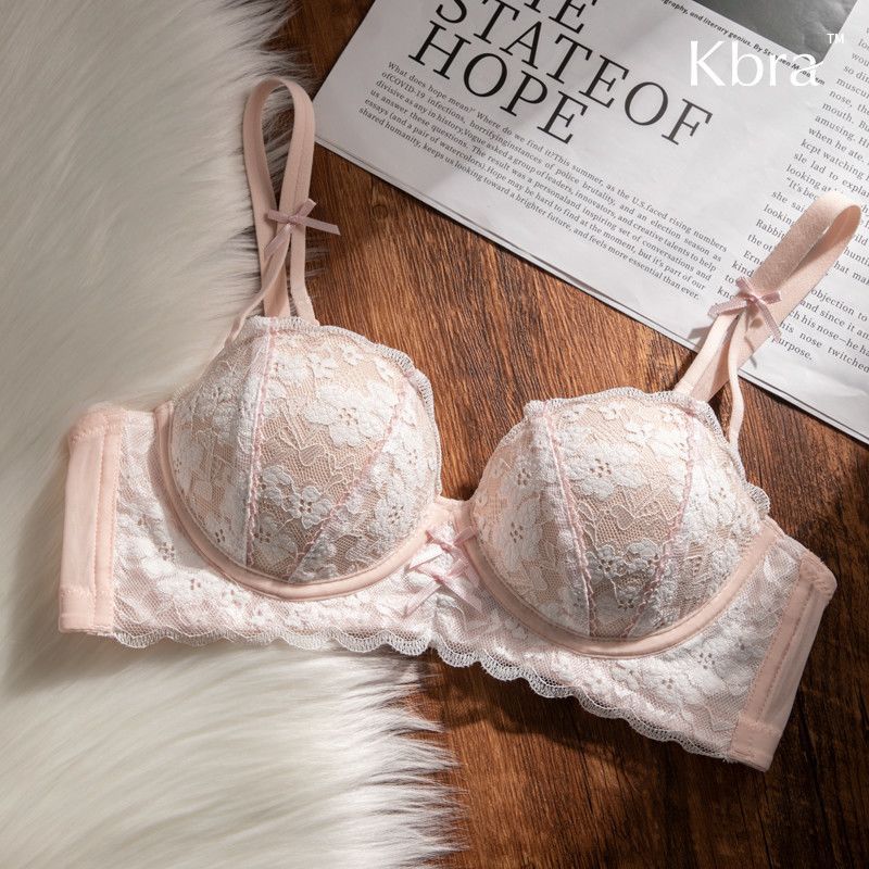 The New French Sweet Lace Underwear Women's Small Breasts Are Gathered and Supported To Show a Large Anti-sagging Bra Set.
