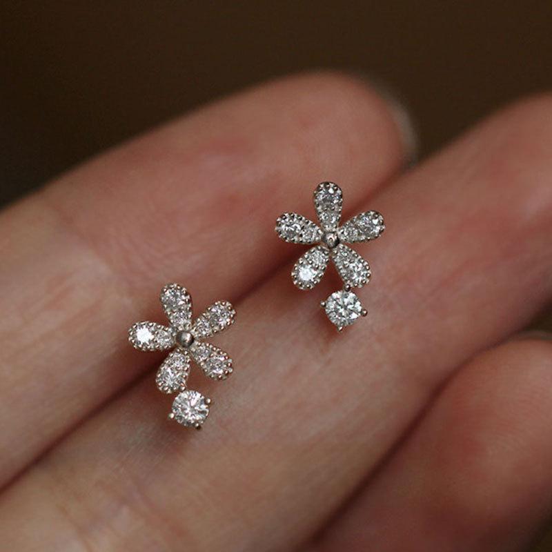 

925 Sterling Silver Shiny Crystal Flower Stud Earrings Women Cute Elegant Party Wedding Jewelry Accessories Girlfriend Gifts серебряный