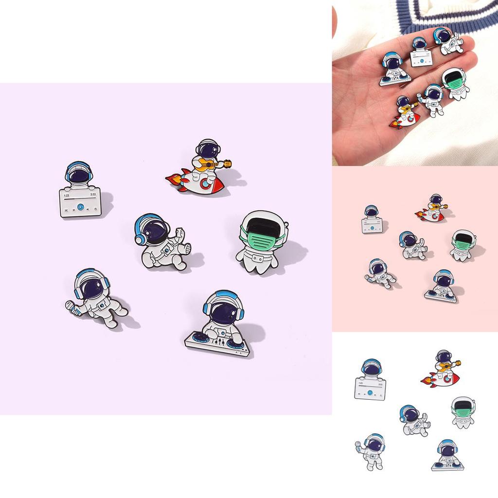 High-quality Astronaut Memorial Brooch Pin With Elegant Electroplated Finish