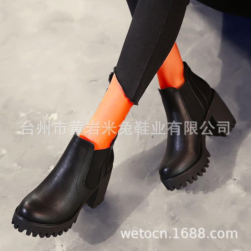 Boots women's short boots thick-soled waterproof table thick-heeled fashionable Martin boots non-slip high-heeled large-size women's shoes