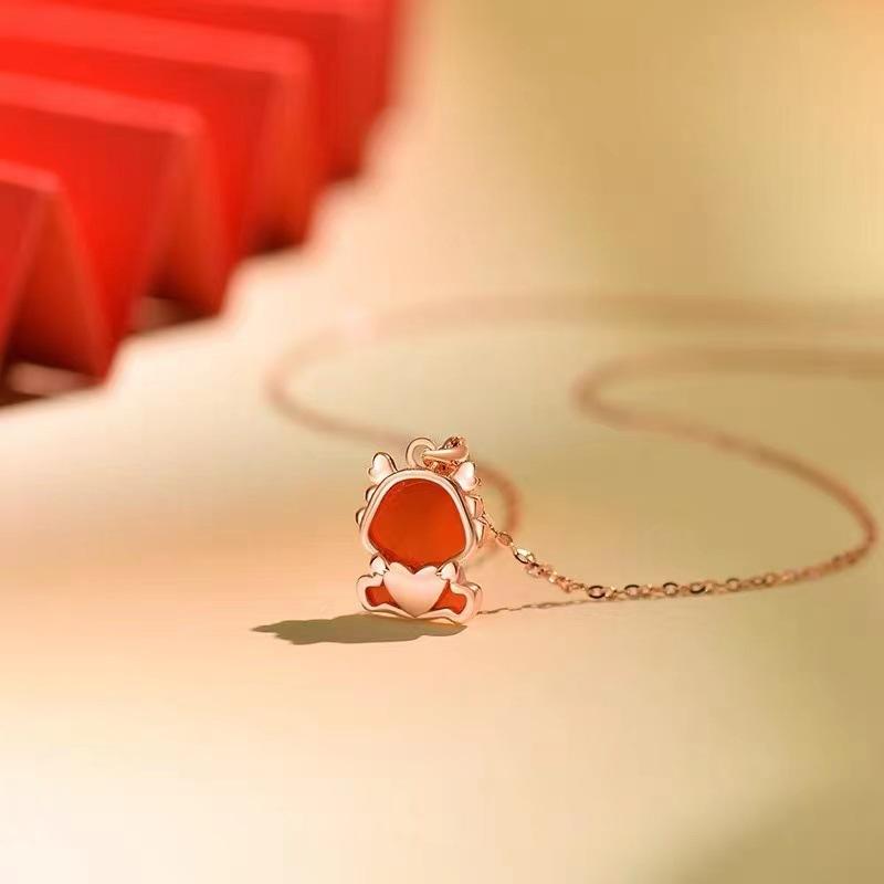 

Новое ожерелье с подвеской в виде дракона Love Hug Girl Zodiac Dragon National Fashion Trend Universal Niche Collarbone Chain