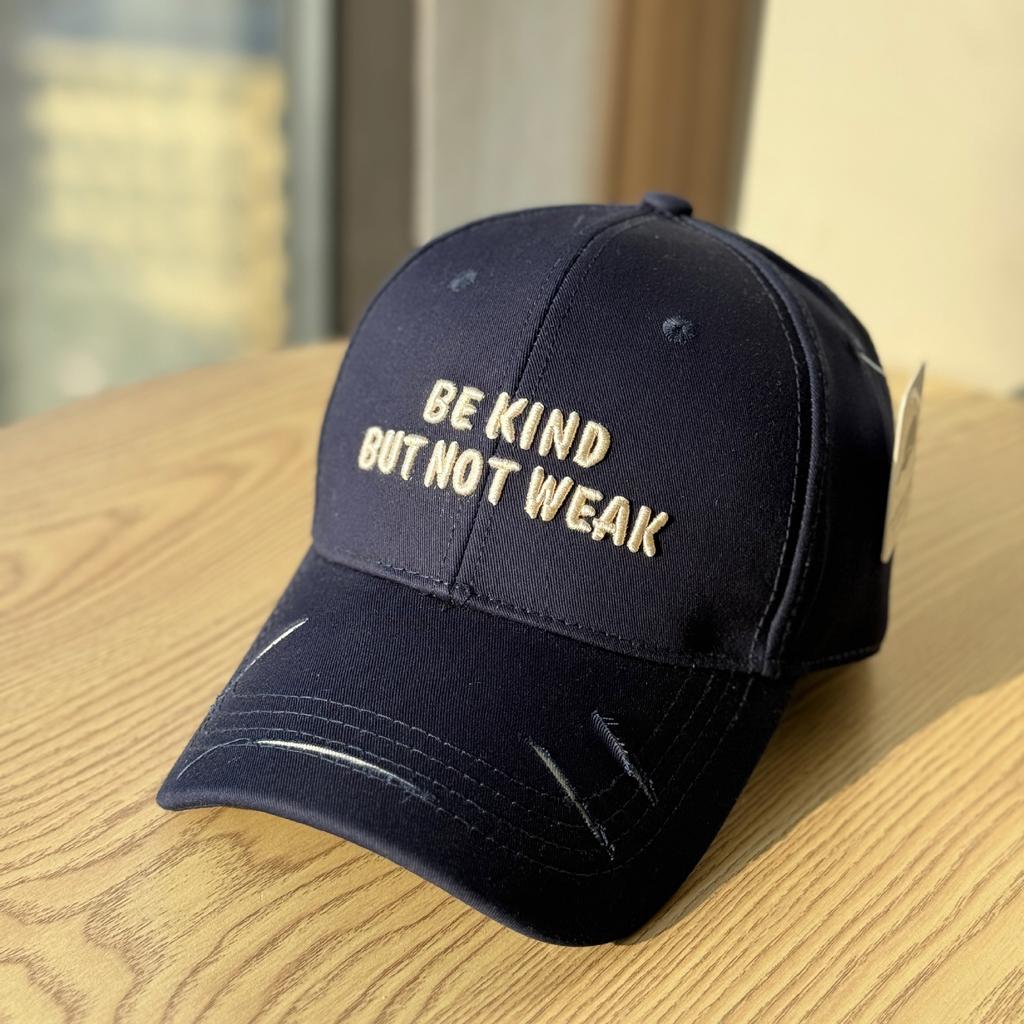High-quality New Hard-top Baseball Cap with Three-dimensional Embroidered Letters, Makes the Face Look Smaller, Suitable for Large Head Sizes, Sun