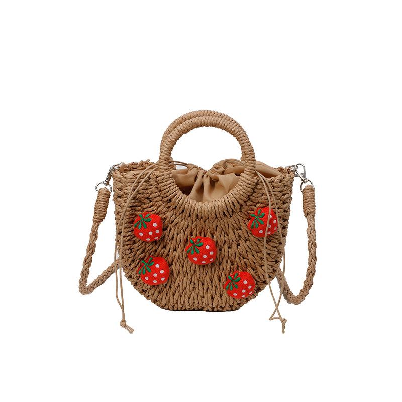 

Women s bag cute cartoon strawberry contrast hand-woven women s handbag beach vacation shoulder crossbody bag хаки