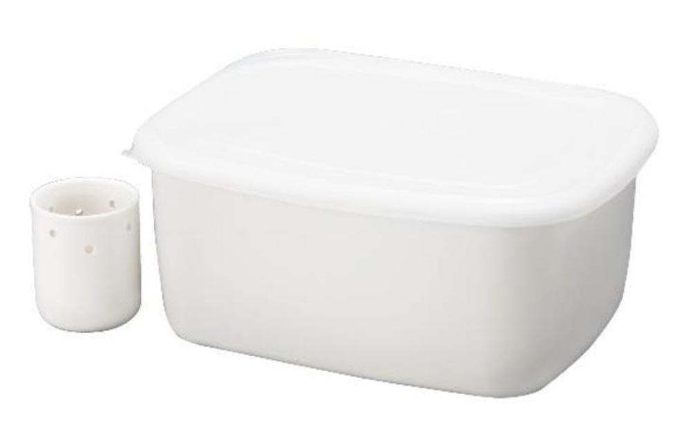 

Shinki Gosei Tombo Pickling Container, 3.3 Liter, Enamel, with Water Drainer, Odor-Resistant, Odor-Resistant, White, 3.3 Type, 24.5cm (W) x 18.5cm (D)