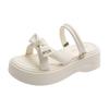 Mädchen 2025 Sandalen flach vielseitig Fee Internet-Berühmtheit bequeme weichsohlige Schuhe Studenten neuer Stil Sandalen Frauen Sommer leicht