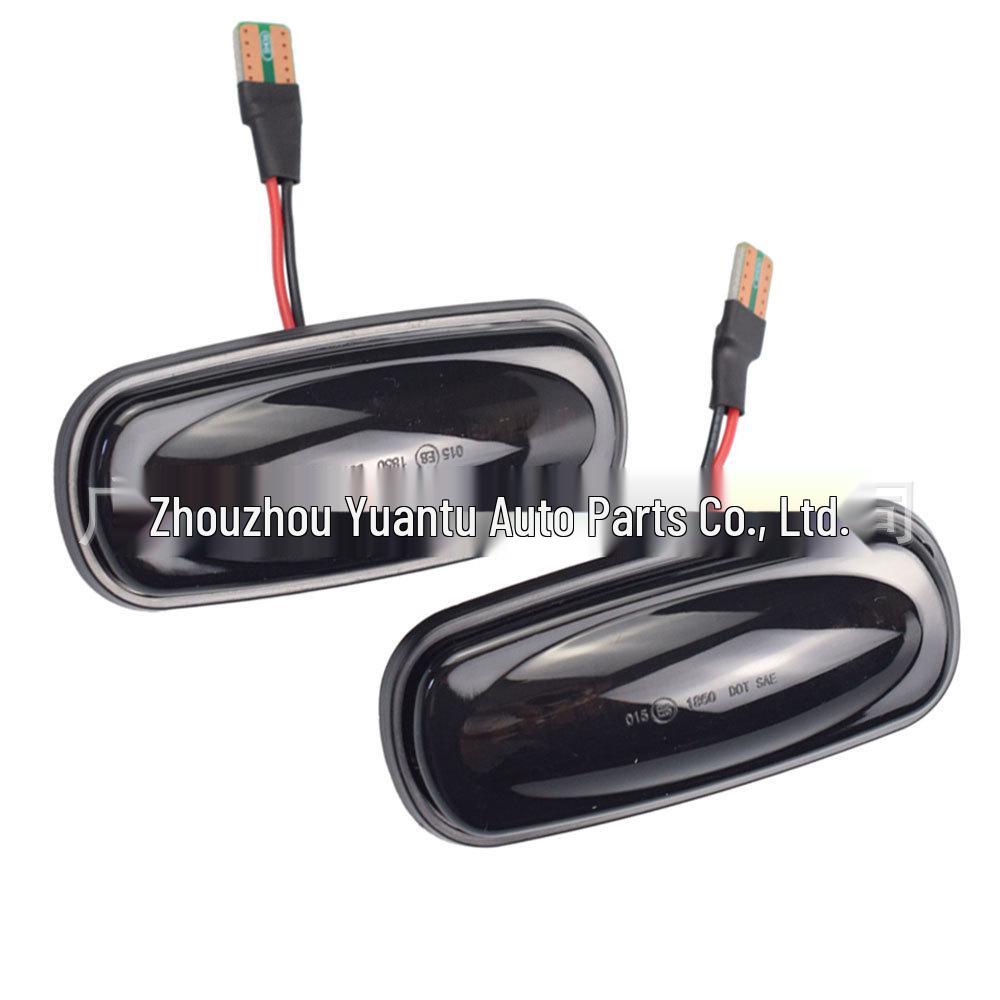 LED Dynamic Turn Signal Side Marker Light for Land Rover Discovery 2, Defender, and Freelander