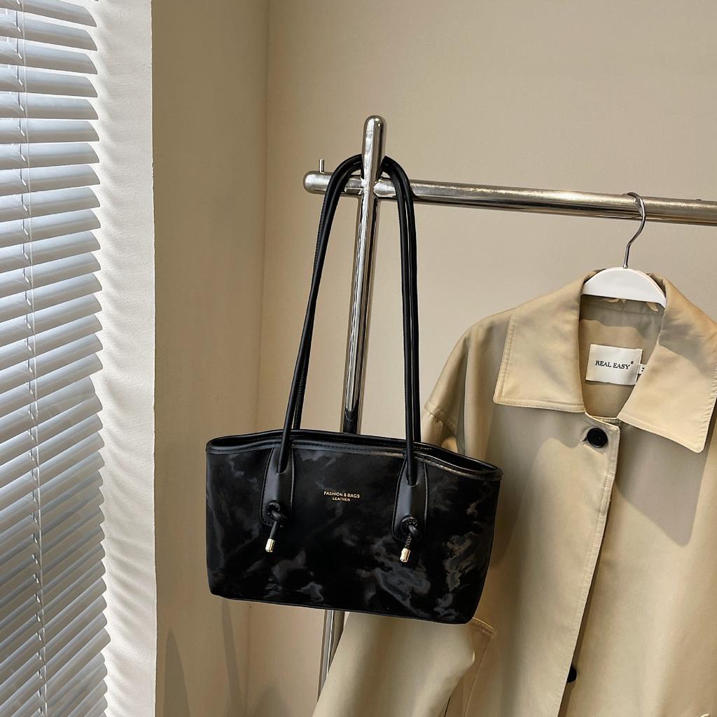 Tasche mit großem Fassungsvermögen Damen Sommer vielseitig neu Nischendesign Schulter Achseltasche lässige Pendler Tragetasche