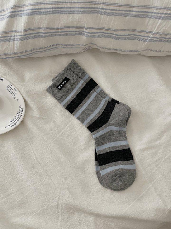 Korean Style Striped Patchwork Mid-Calf Slouch Socks In White, Blue, and Gray - Trendy Versatile Sports Couple Socks.