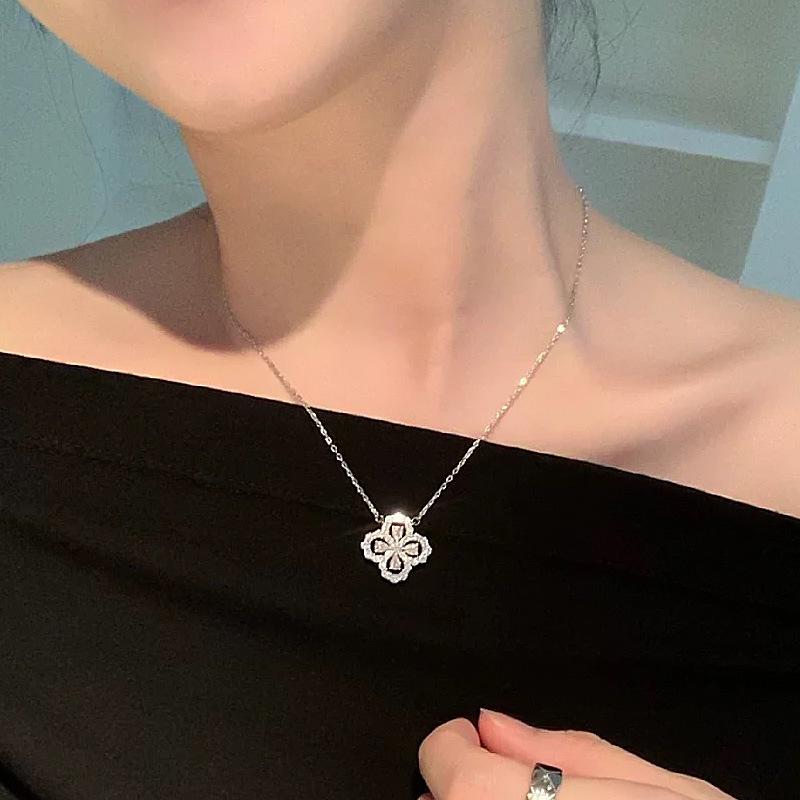 S925 Sterling Silver Four-Leaf Clover Pendant Necklace: Sparkling Gift for Girlfriend in Elegant High-End Style