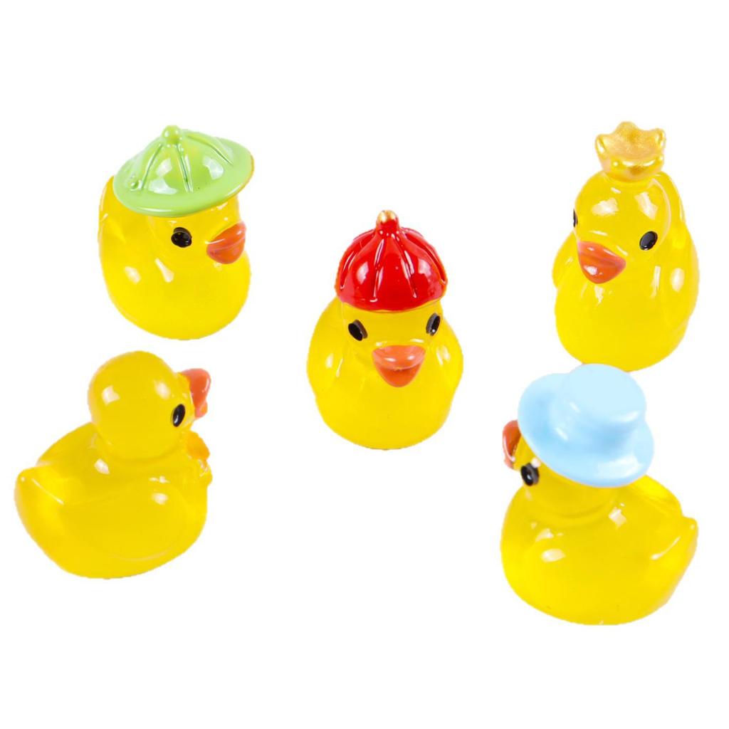 Luminous Cartoon Duck Keychain Pendant - Creative Resin Street Figurine Mini Accessory