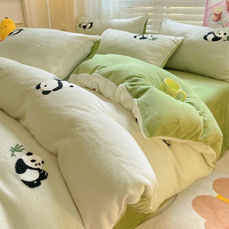 

Зимнее полотенце с вышивкой, молочный бархат, комплект из четырех предметов, утолщенное теплое постельное белье с героями мультфильмов, коралловое фланелевое пододеяльник 2.0m bed sheet 4pcs