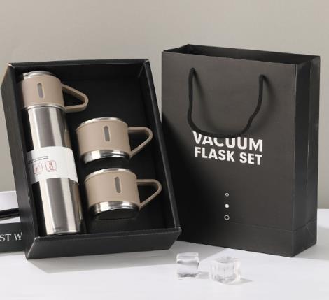 Ein-Tassen-Drei-Deckel-Thermosbecher-Set 304 Edelstahl Henkeldeckel Geschenkbecher Herren- und Damen-Tragbares Geschenkbox-Set