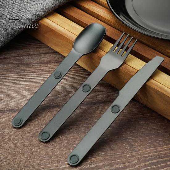 Sada magnetických náčiní Kovové příbory Potravinářské leštěný povrch BPA Free Venkovní cestovní Nůž Vidlička Lžíce Sada Camping Utensils