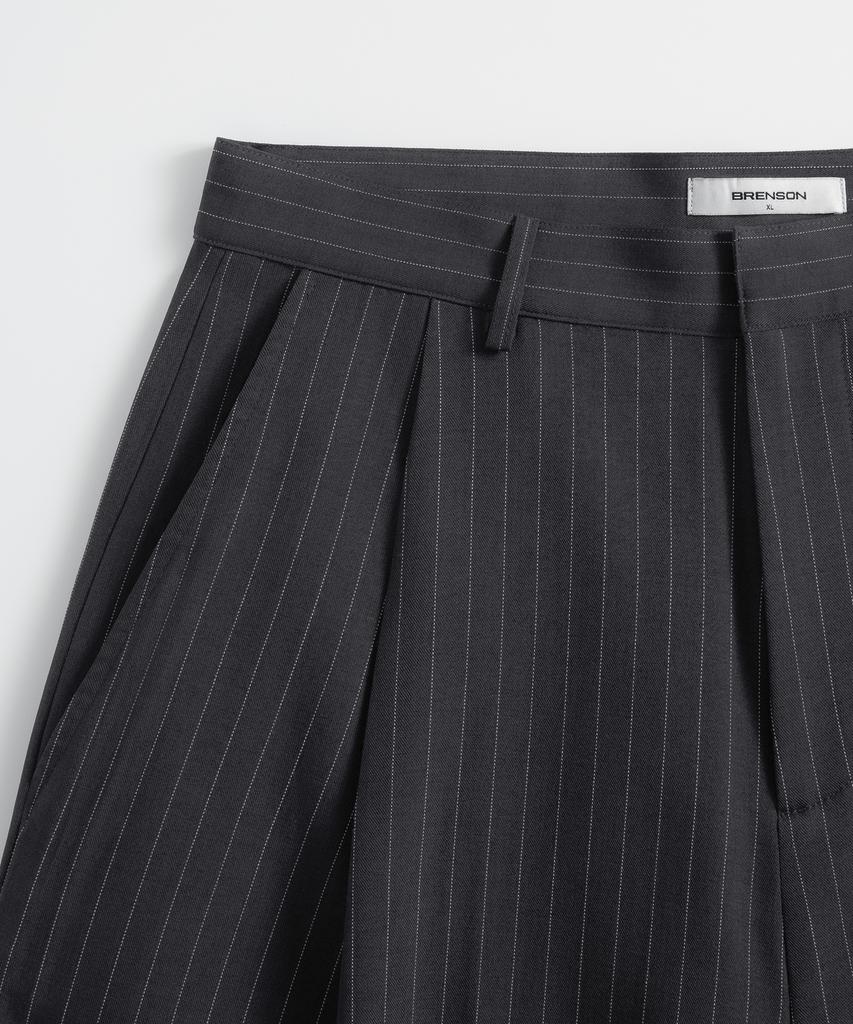 BRENSON Fluid Stripe Single-Pleat Slacks (Charcoal)