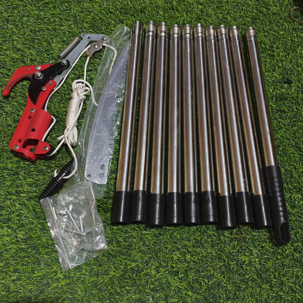 High-Altitude Tree Pruner with Labor-Saving Splicing Pole