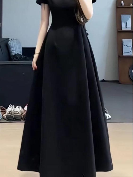 Women's French Retro Hepburn Style Black Summer Dress - Slimming Waist-Cinching Long Dress