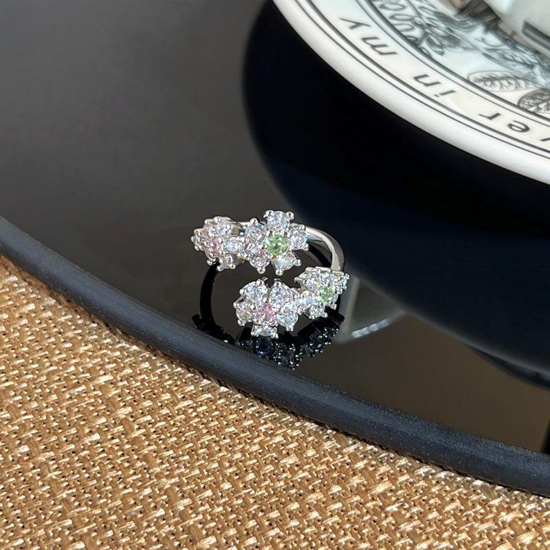 Niche Zircon Four-Leaf Clover Pink-Green Ring: Light Luxury Trendy Women's Finger Ring