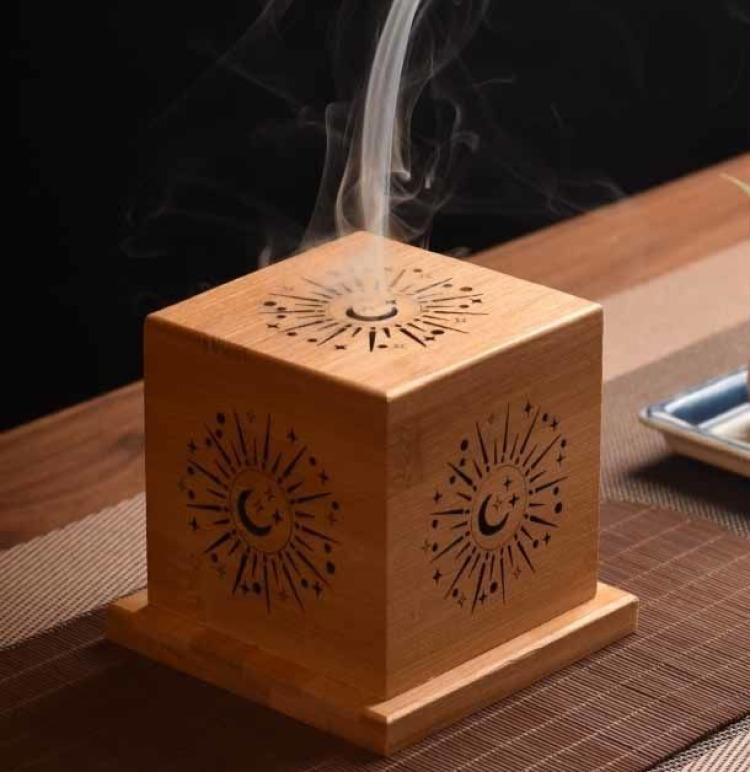 Crystal incense burner convenient for burning incense, purifying and demagnetizing sage incense burner convenient for