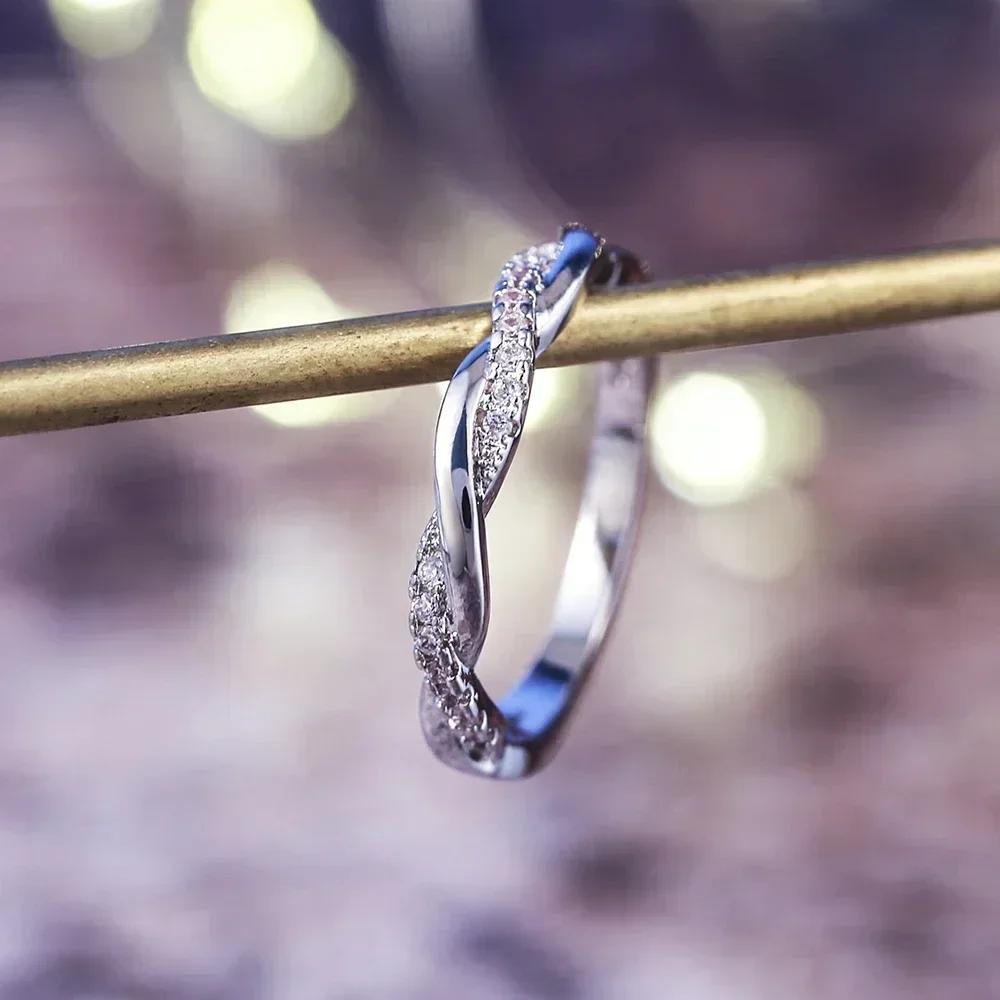 2025 Minimalist Simple Finger Ring Band For Girl With Micro Paved Fashion Twist Winding Pattern Design Engagement Rings