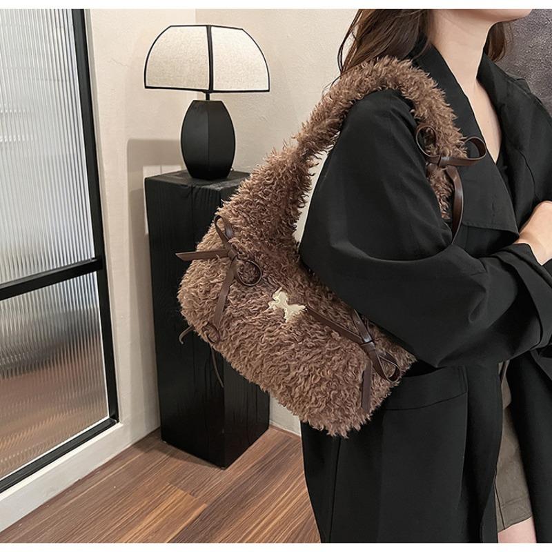Plush Bag Women's Large-capacity New Autumn and Winter Niche One-shoulder Underarm Bag High-end Plush Bag