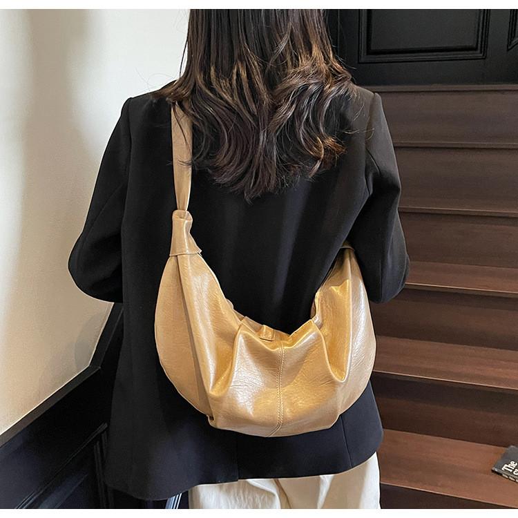Pu Dumpling Bag For Women With Wrinkled Design For Daily Fashion