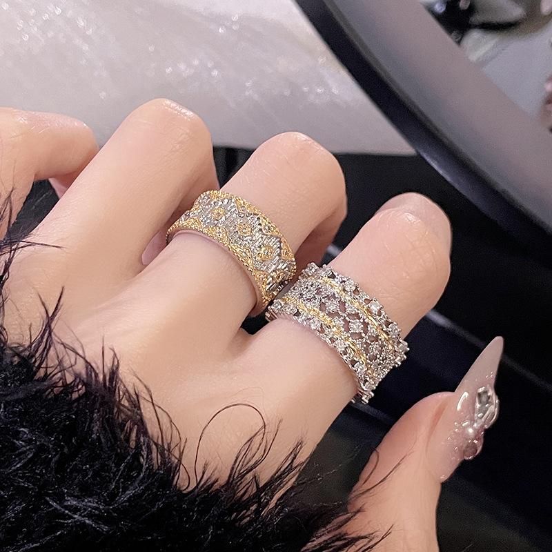 French Vintage Bratich Lace Open Ring Fashion Two-Color Italian High-End Hollow Celebrity Ring