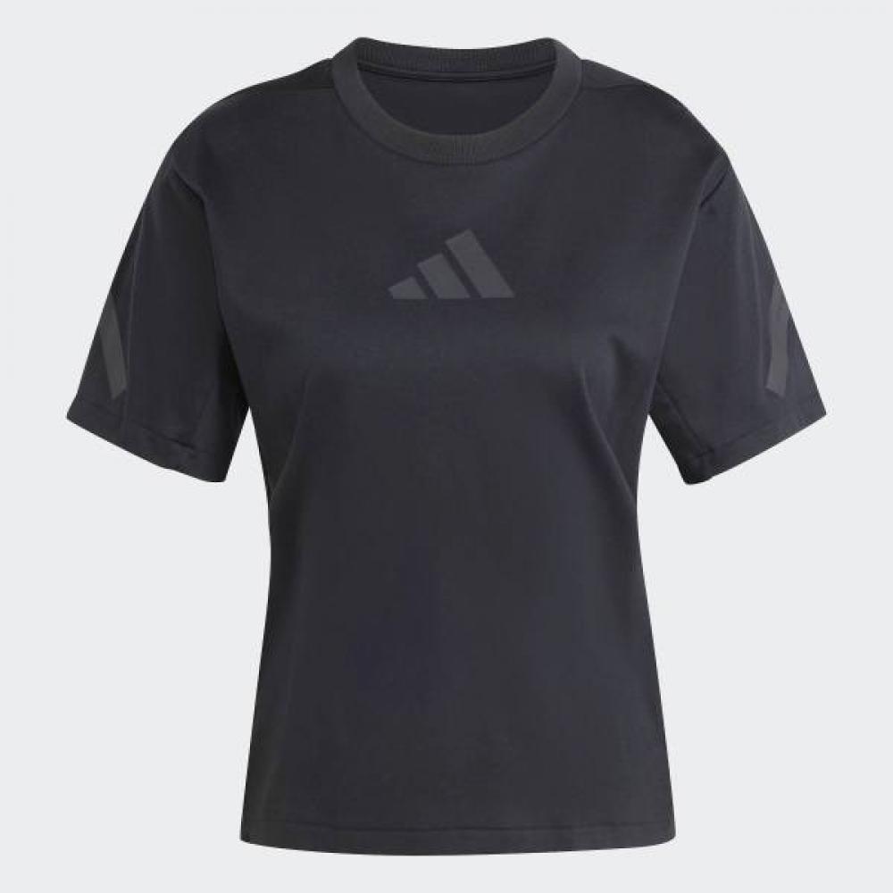 adidas Women S T ShirT Z.n.e. SporTy deTail