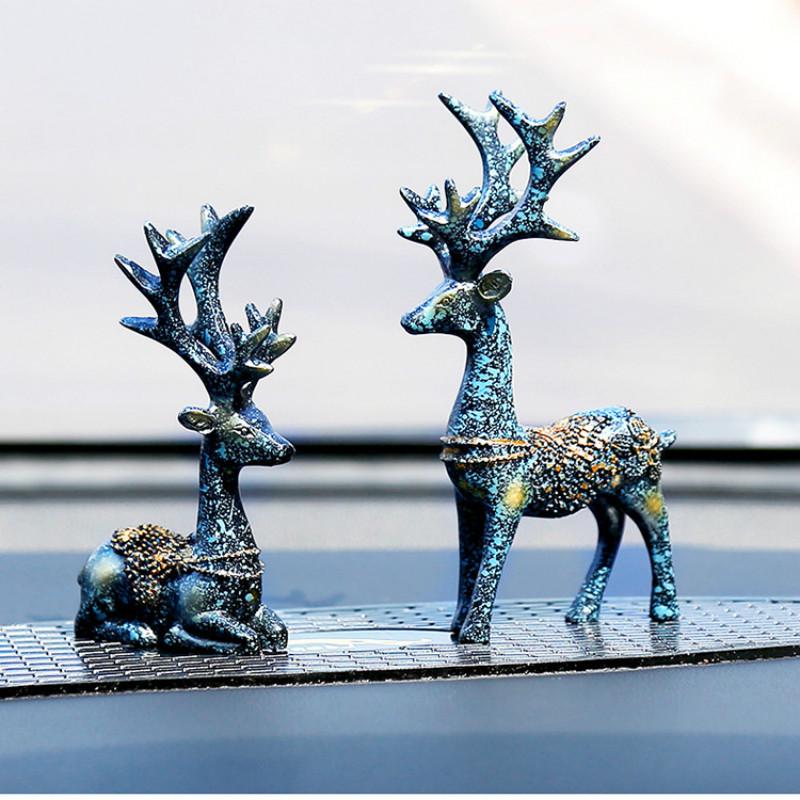 Resin Craft Vehicle Mounted Deer Crafts Cute Small Handicraft Home Decoration Creative