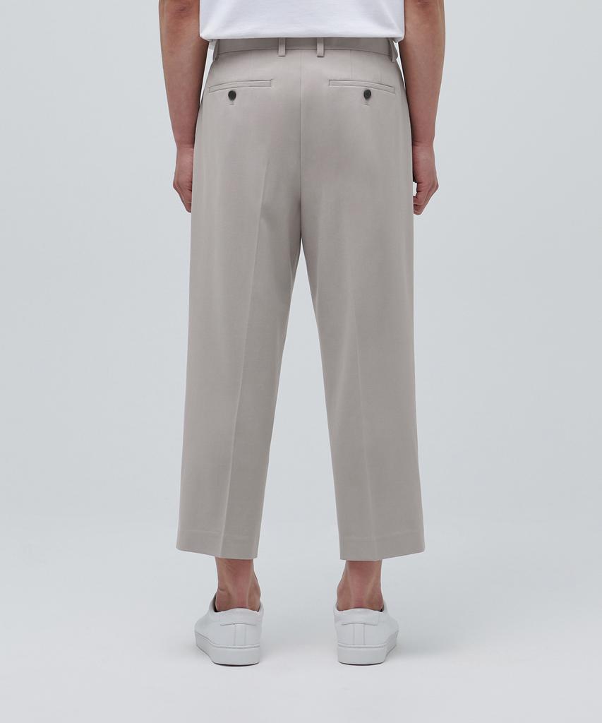 Musinsa Standard Lightweight Loose Tapered Hidden Banding Crop Slacks [Light Beige]