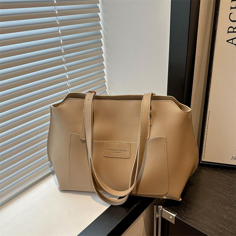 

Bag 2025 new bag color matching tote bag shoulder bag women s autumn and winter retro versatile high-end underarm bag хаки