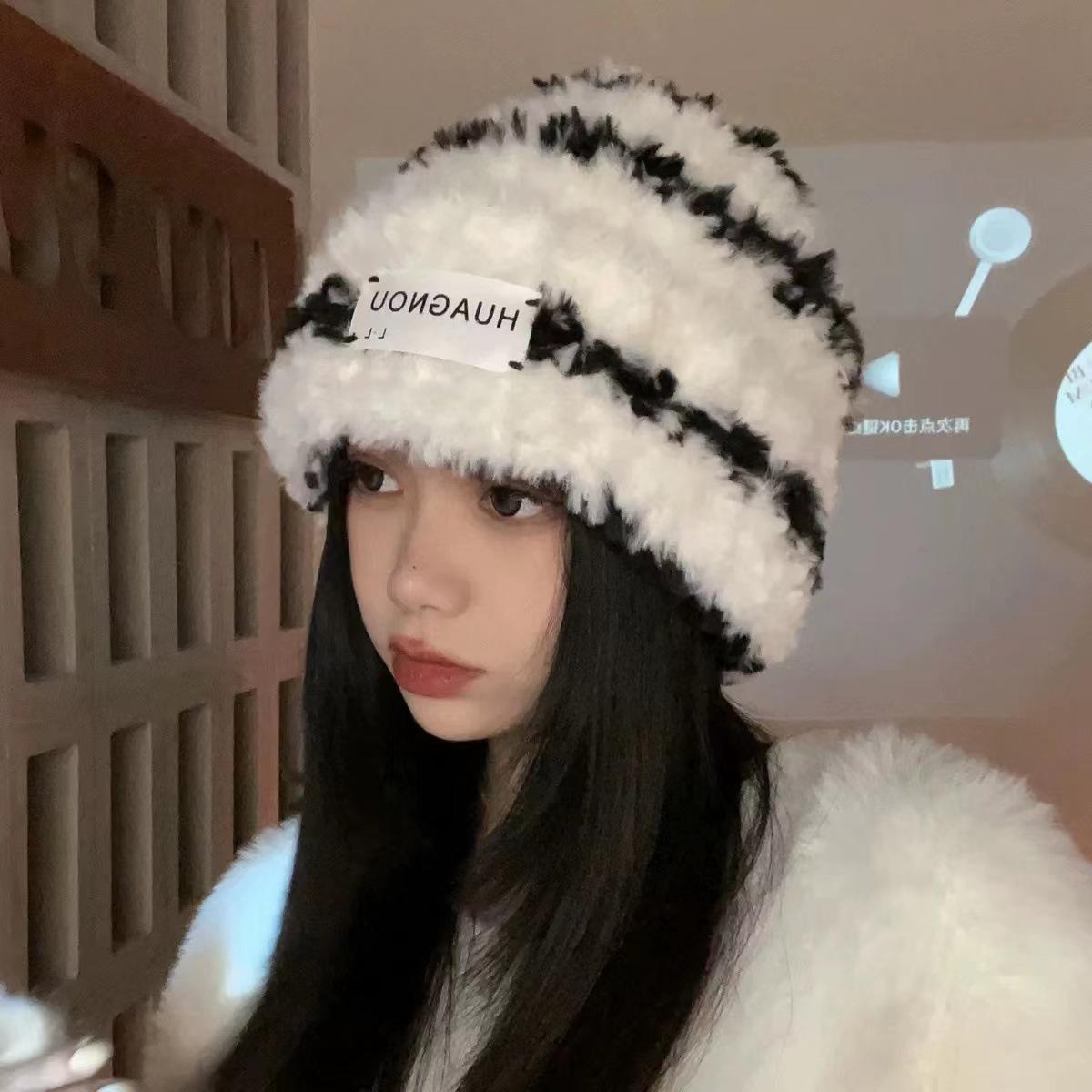 Зимняя пушистая шапка-бини для женщин, модная полосатая шапка-чулок, женская утолщенная теплая вязаная шапка-бини белый