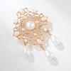 Mode Hof Retro Barock Stil Perlenmantel Brosche Anti-glänzend Hundert mit Anhänger-Accessoires Langlebige Farbe Exquisite Hypoallergene Brosche
