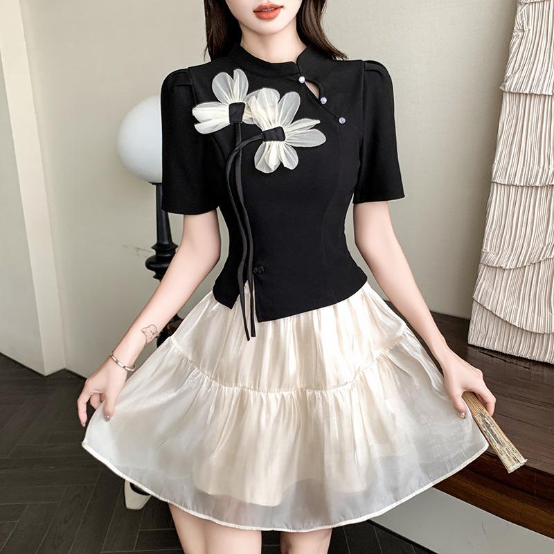 

Весенне-летний китайский цветочный костюм-двойка: Топ на лягушачьих пуговицах и юбка из тюля L