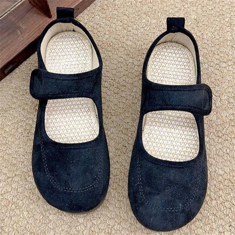 Old Beijing Spring and Autumn New Women's Single Shoes Dopamine Flat Doudou Shoes Fashion Versatile and Popular Shallow Mouth Mary Jane Shoes