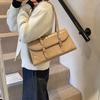 2025 New Retro Texture Premium Underarm Bag Women's Bag Simple Commuter Bag Large Capacity Shoulder Bag