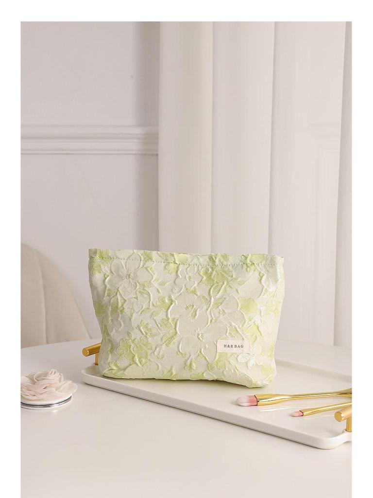 Luxurious Embossed Jacquard Makeup & Skincare Clutch - Large Capacity Toiletry Bag