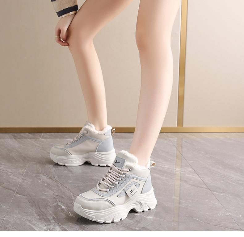 New women's shoes 2025 with plush high top shoes for sports and leisure thick and warm cotton shoes for women