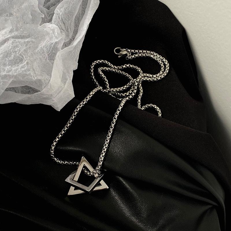 

Геометрическое квадратное комбинированное ожерелье с подвеской Женский тренд Хип-хоп Холодный Универсальный Длинный Аксессуар для футболки Мужской