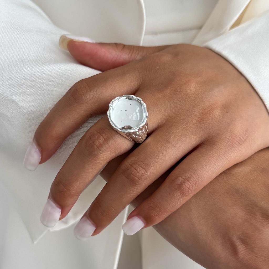 Fashion Light Luxury Acrylic Diamond Jewel Ring Women'S Wind Metal Folded Wide Edition Ring Ring