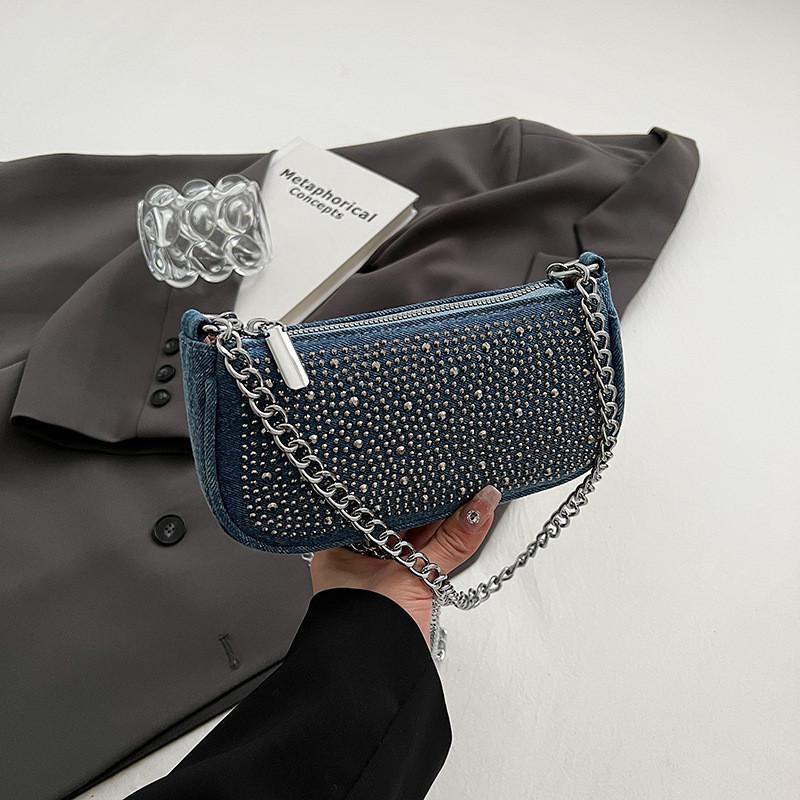 Trendy Cross-border Style Small Vintage Rivet Bag For Women 2023 Winter Season